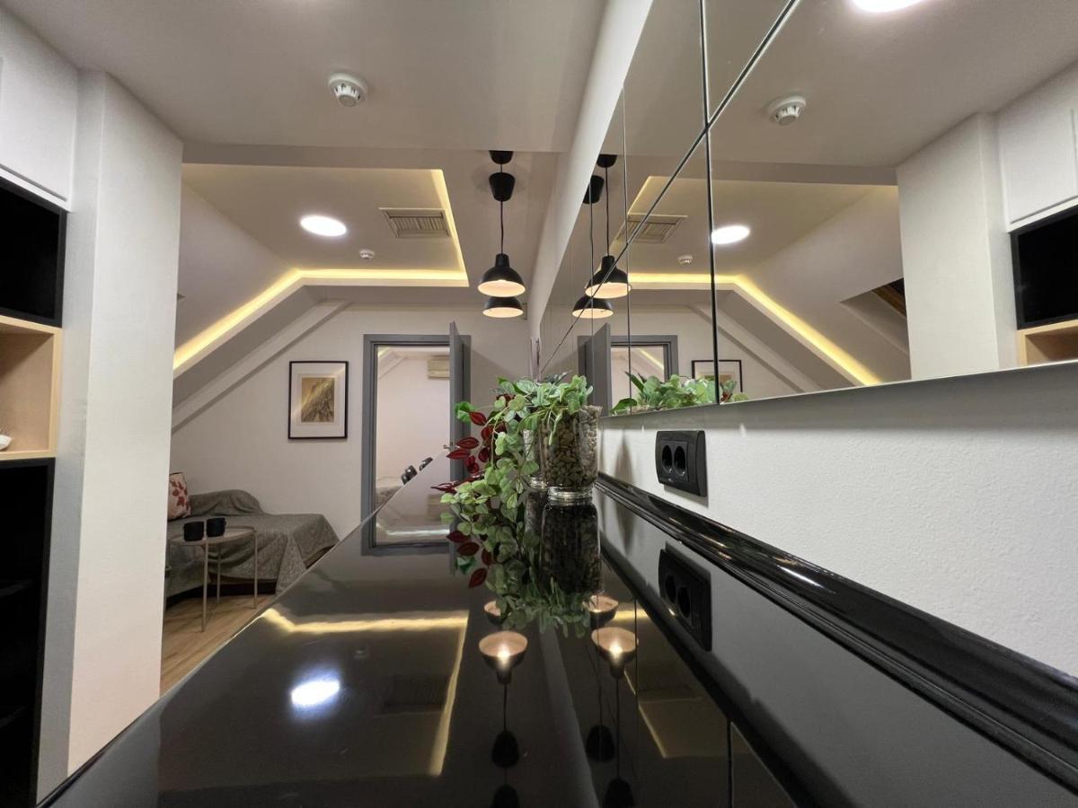 Apartment Center