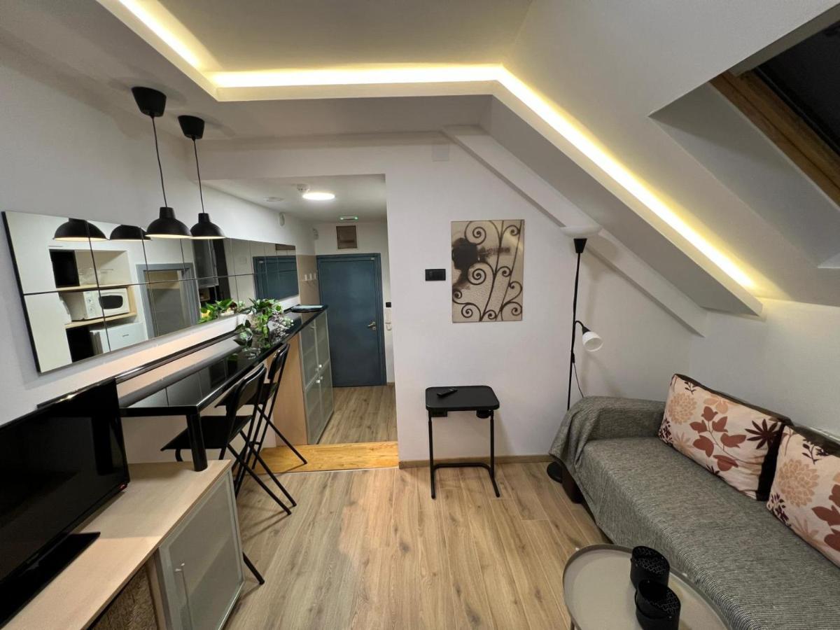 Apartment Center